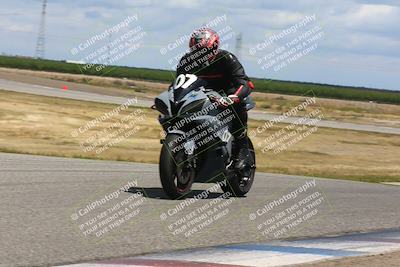 media/Apr-26-2024-TrackDaz (Fri) [[c4b677d280]]/B Group/120pm (Wheelie Bump)/